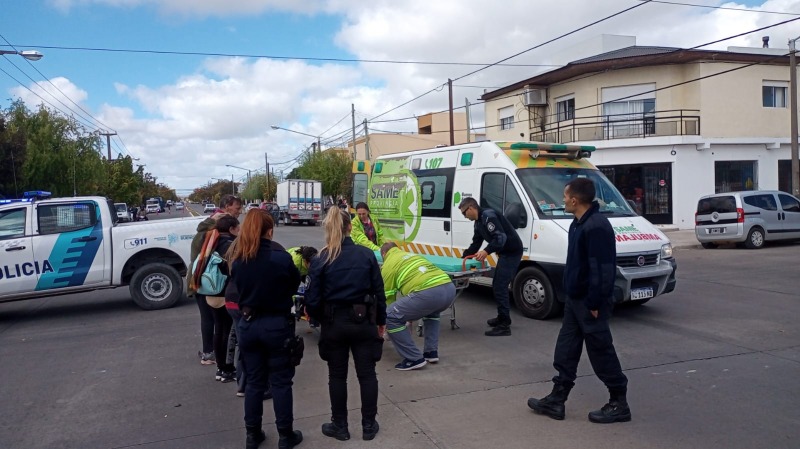 Una Motociclista Hospitalizada Luego De Ser Embestida Por Un Auto